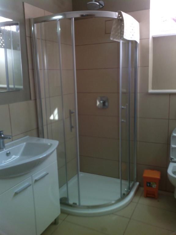 Maki Apartment